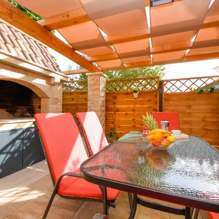 Appartamento Katarina By Interhome Zara